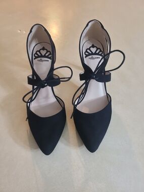 Ferragamo-Inspired Black Pointed Toe Ankle Tie Women’s Heels